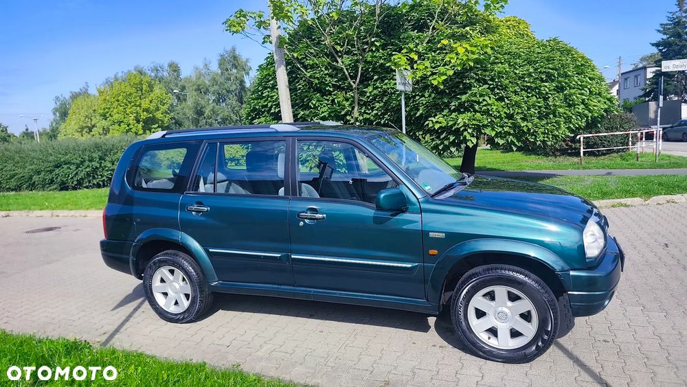 Suzuki Grand Vitara 2.7 V6 - 8