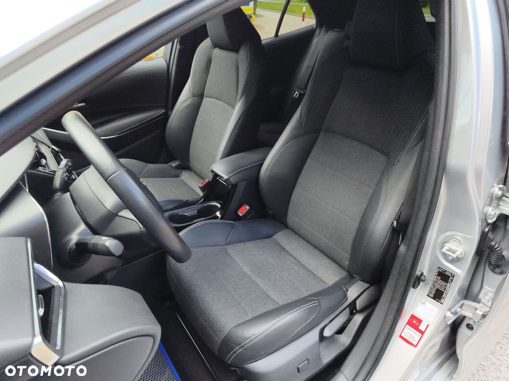 Toyota Corolla - 21