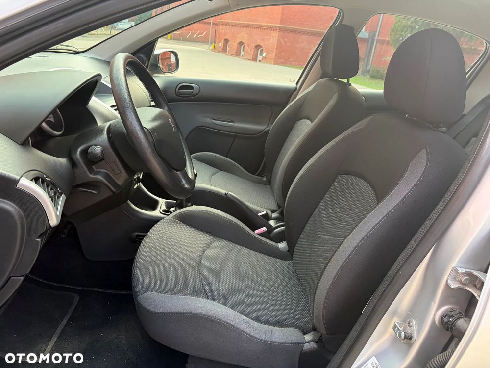 Peugeot 206 - 3
