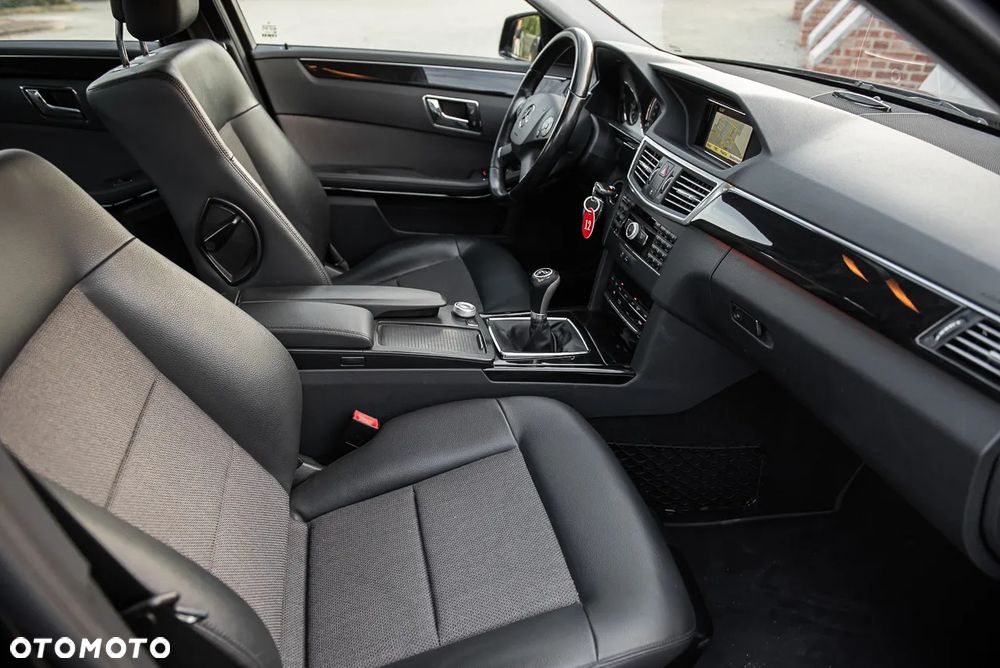 Mercedes-Benz Klasa E 200 CDI Avantgarde - 30