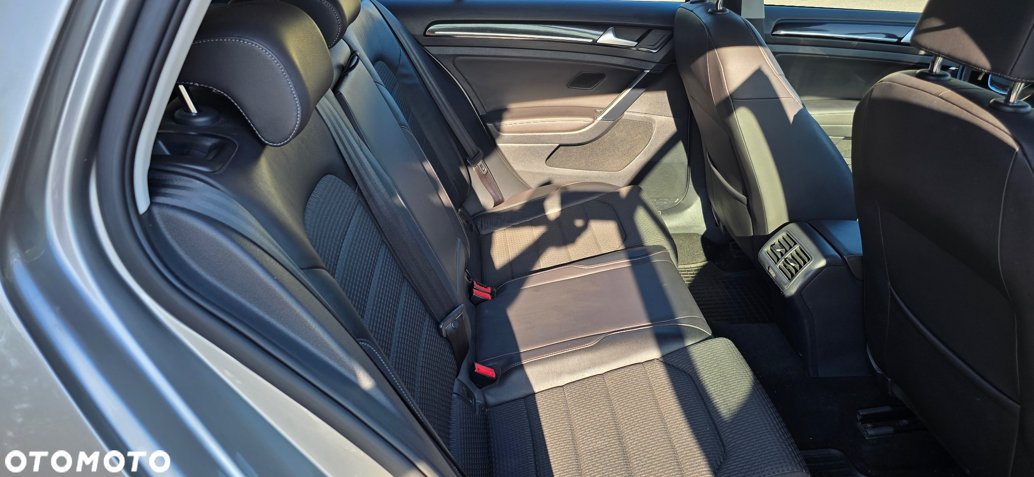Volkswagen Golf VII 1.4 TSI BMT Highline - 12