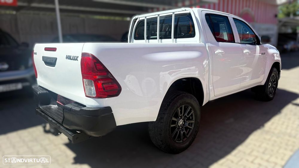Toyota Hilux 2.4 D-4D 4WD Challenge - 3
