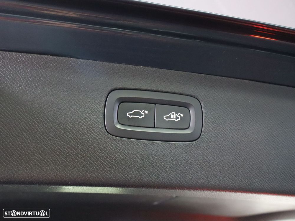 Volvo XC 90 2.0 T8 PHEV Inscription AWD - 23