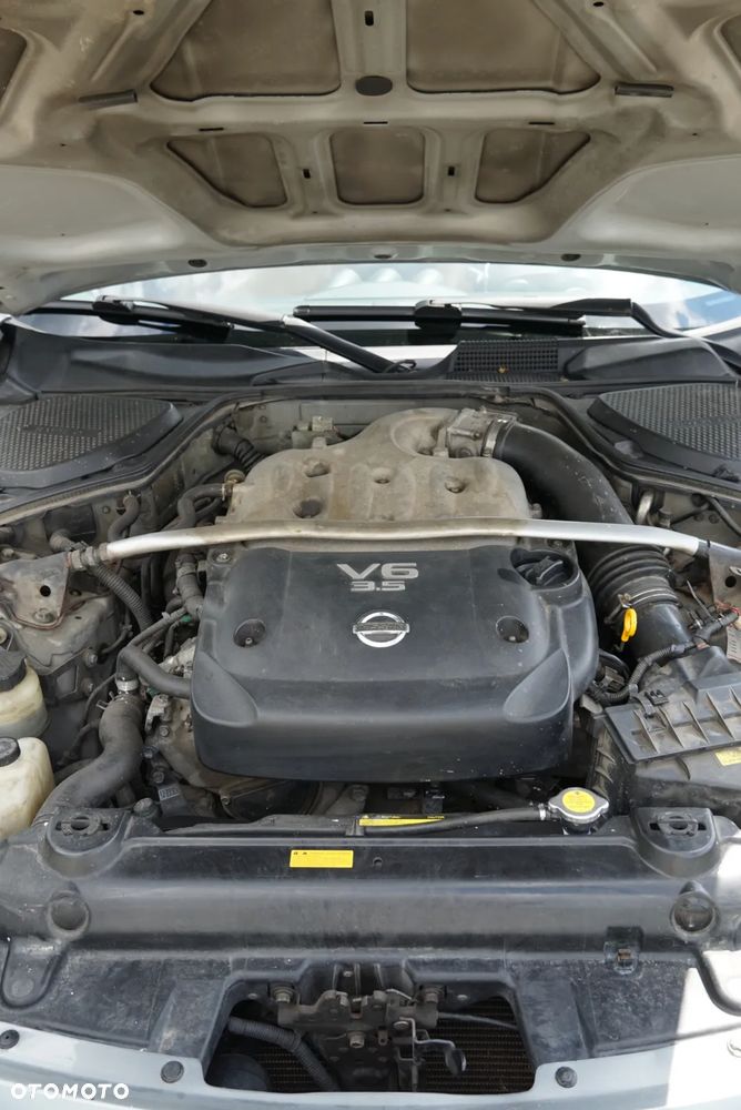 Nissan 350 Z - 16