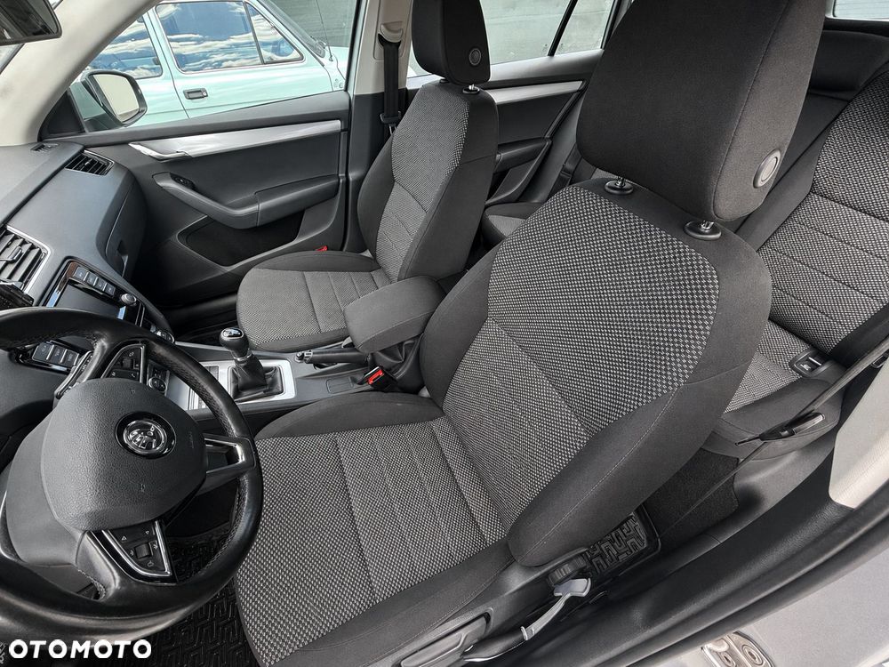 Skoda Octavia 1.6 TDI Ambition - 8