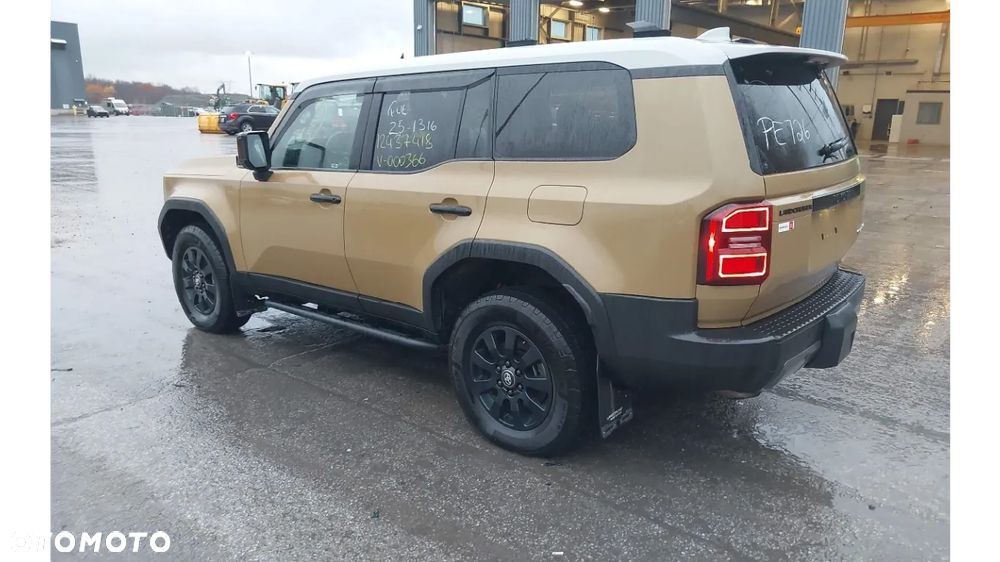 Toyota Land Cruiser - 3