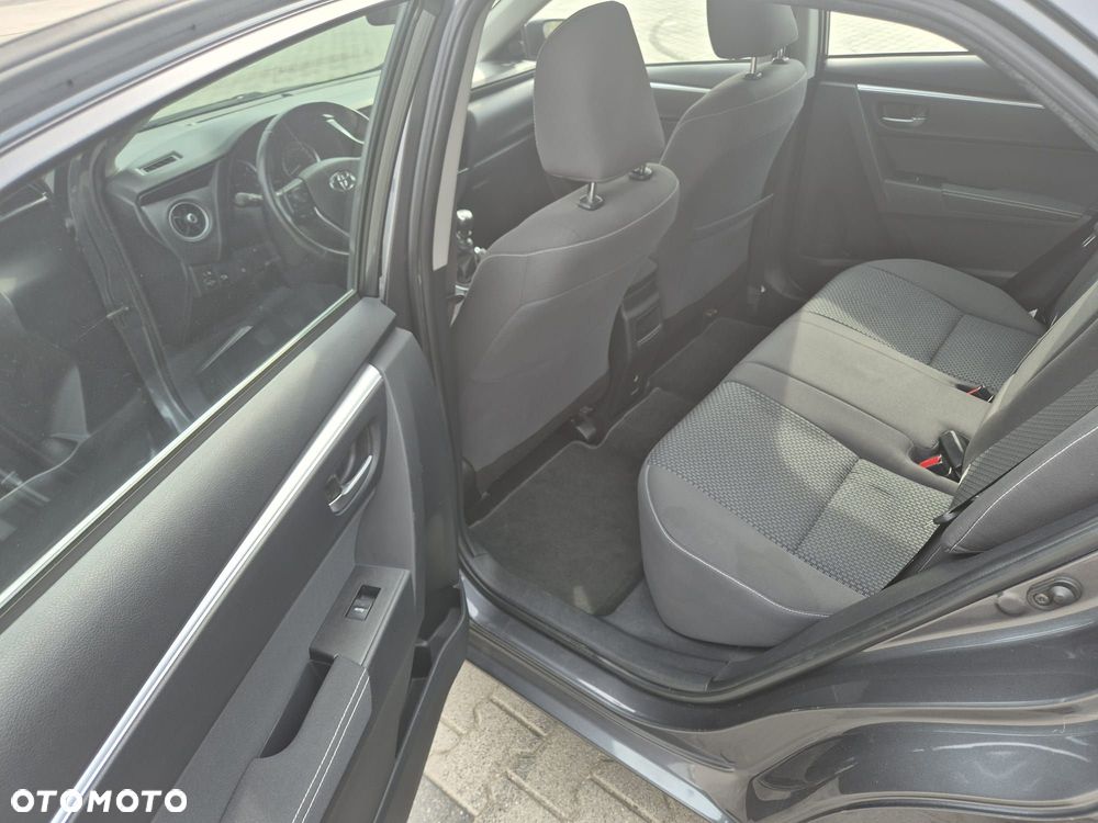 Toyota Corolla 1.6 Classic Plus - 10