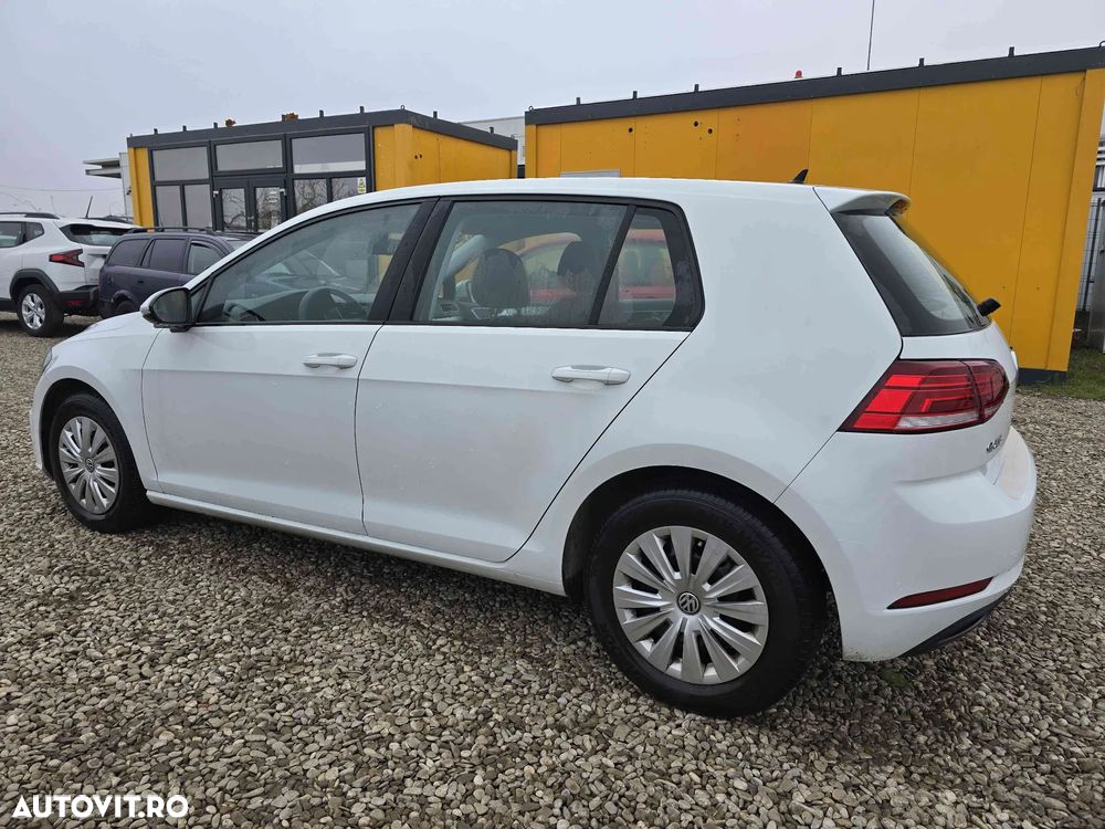 Volkswagen Golf - 5