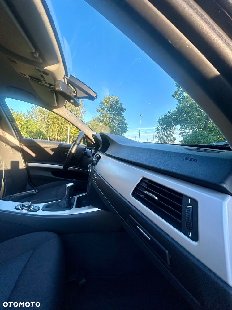 BMW Seria 3 320d - 14