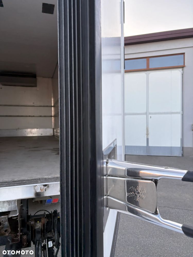 Iveco Eurocargo 120-250, Chłodnia ThermoKing, Manual, Winda, Z Niemiec - 17