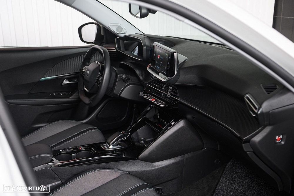 Peugeot e-2008 50 kWh Allure Pack - 23