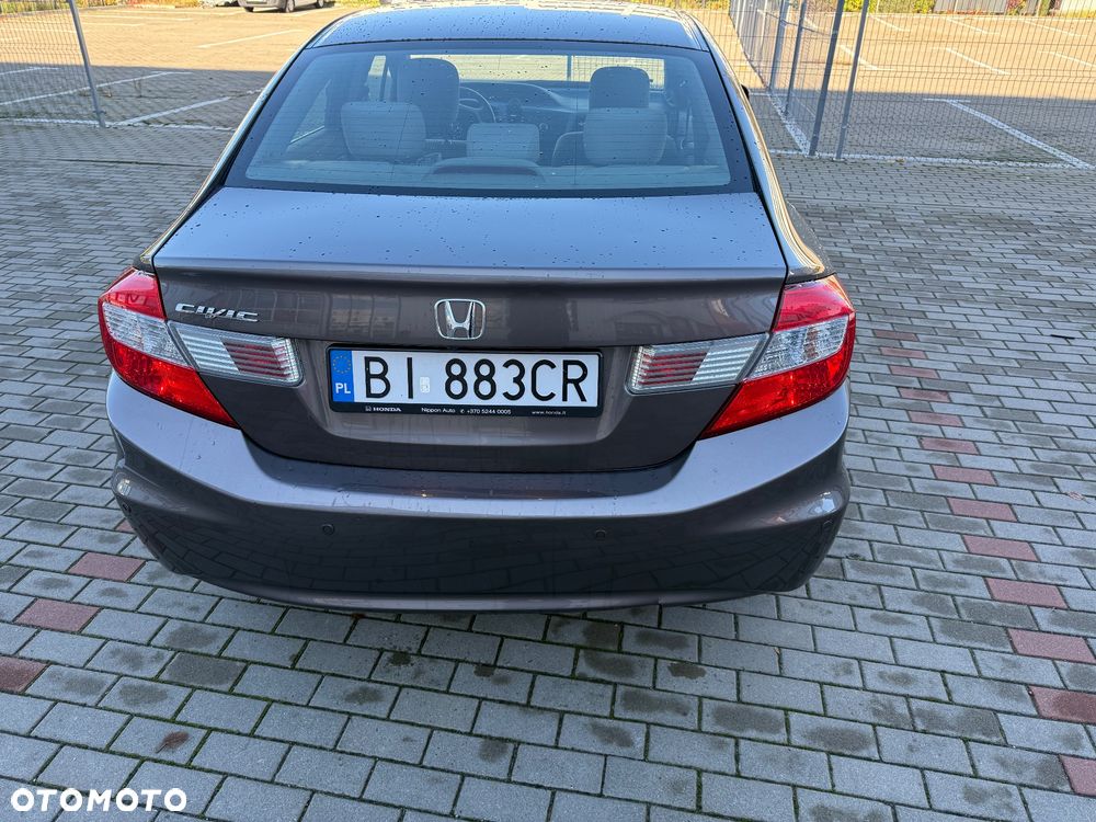 Honda Civic 1.8 i-VTEC Automatik Comfort 40 Jahre Edition - 4
