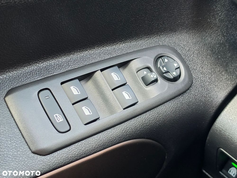 Peugeot Rifter BlueHDI 130 L2 EAT8 GT - 31