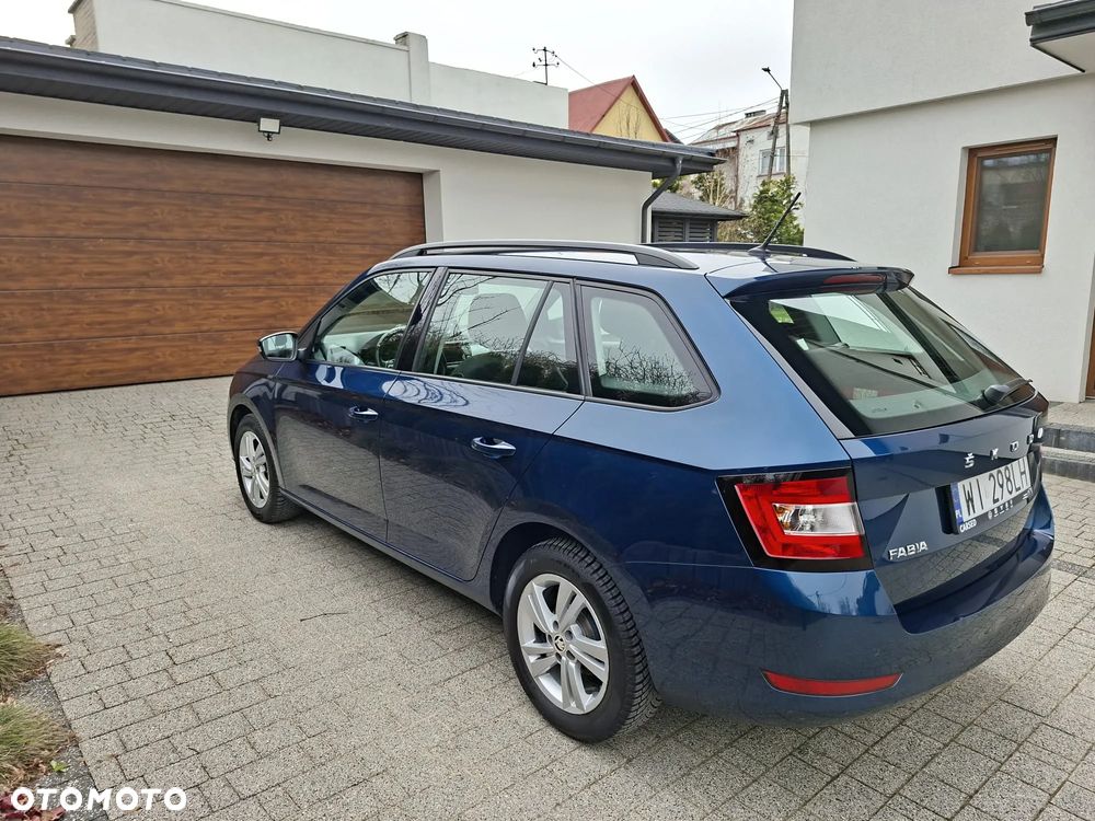 Skoda Fabia 1.0 TSI Ambition - 4
