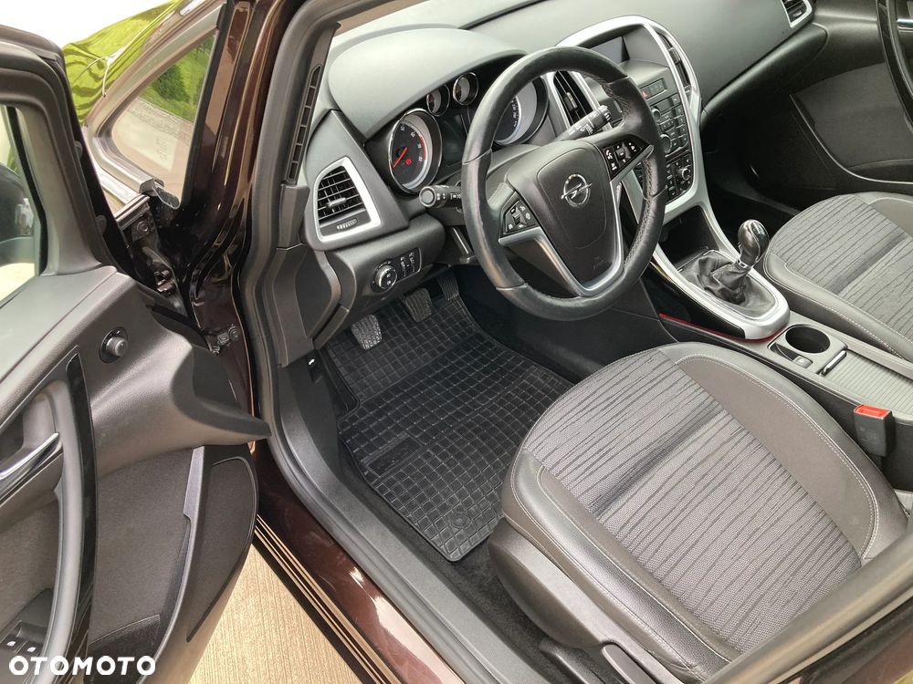 Opel Astra 1.4 T Cosmo EU6 - 9