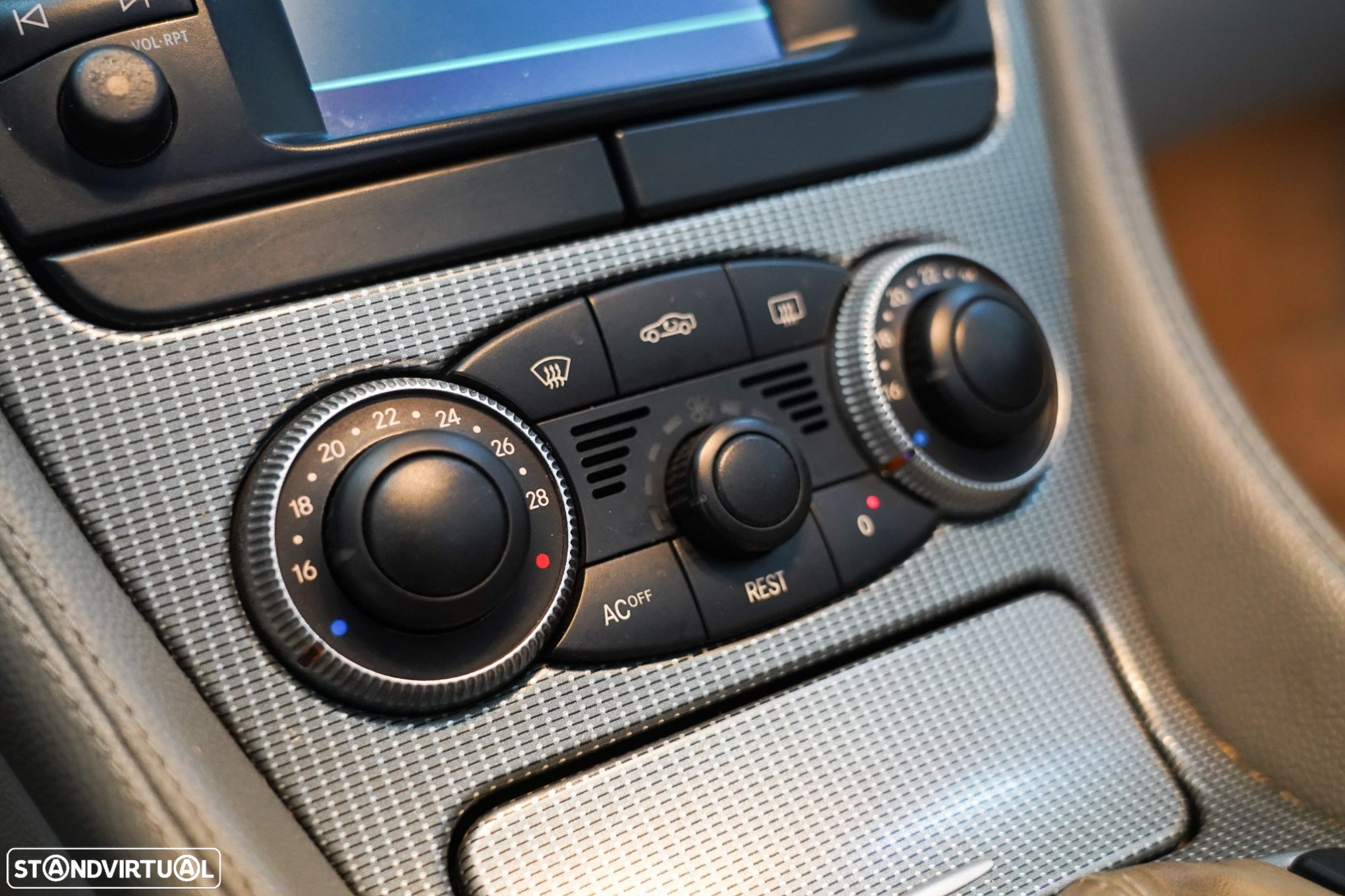 Mercedes-Benz SL 350 - 14