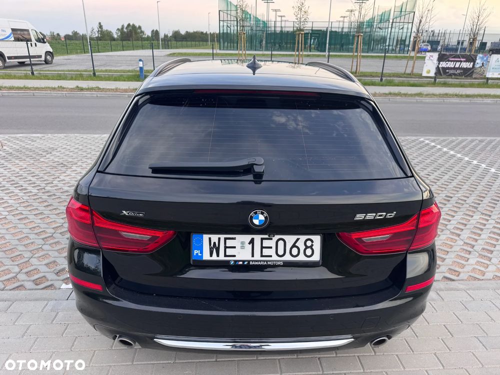 BMW Seria 5 520d Luxury Line - 17