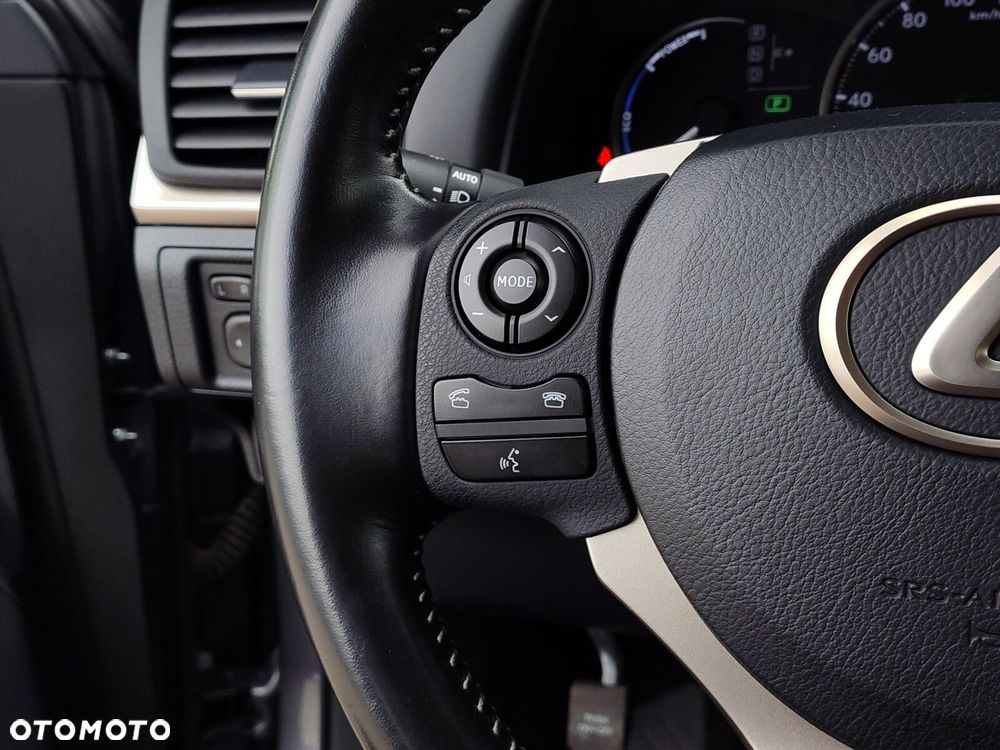 Lexus CT - 20
