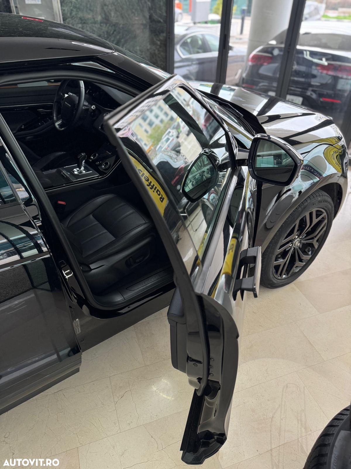 Land Rover Range Rover Evoque 2.0 D150 R-Dynamic - 18