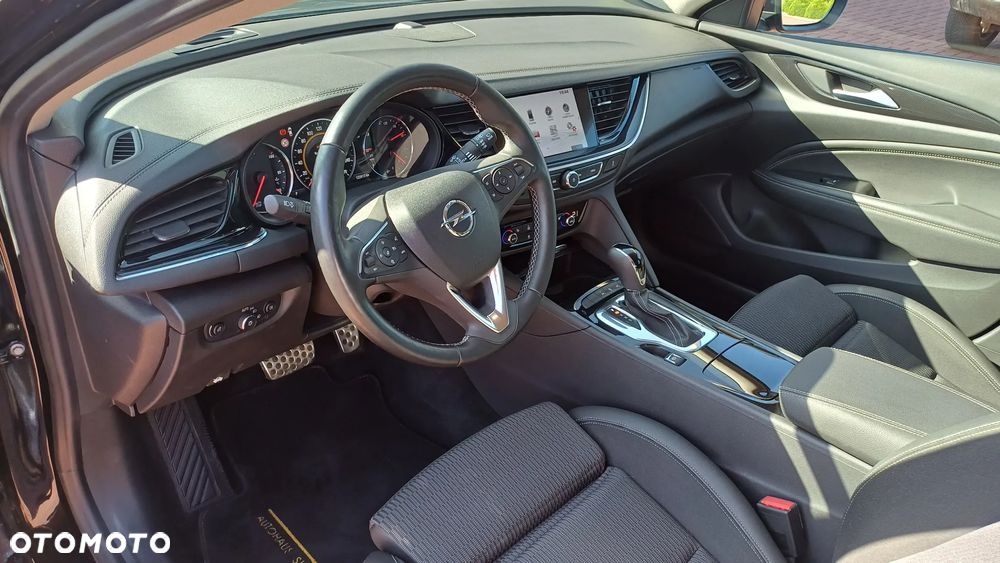 Opel Insignia 1.5 T Exclusive S&S - 12