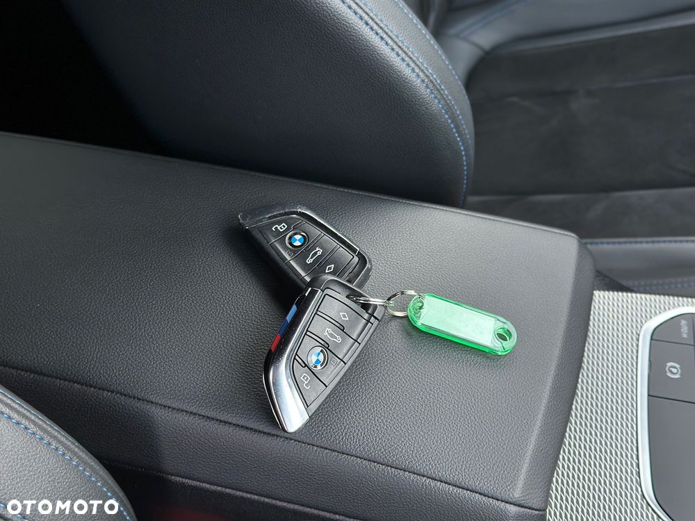 BMW Seria 3 330e M Sport sport - 14