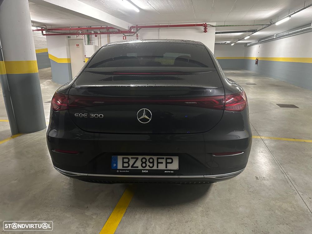 Mercedes-Benz EQE 300 - 21