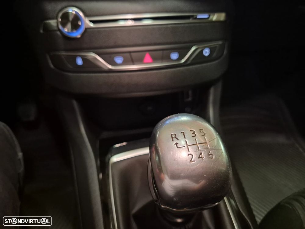 Peugeot 308 SW 1.6 BlueHDi Active J17 - 29