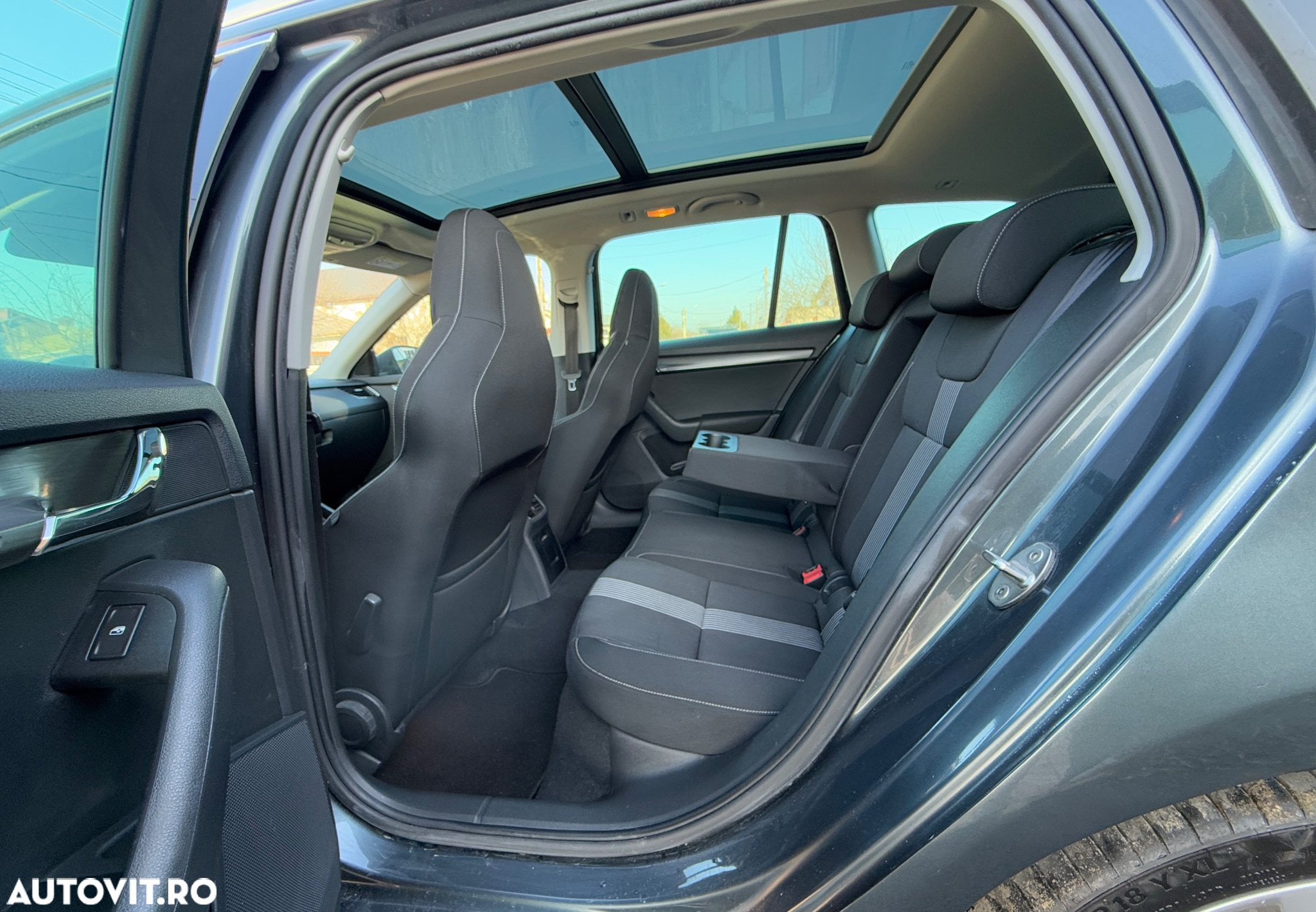 Skoda Octavia 2.0 TDI DSG Sport Edition - 8
