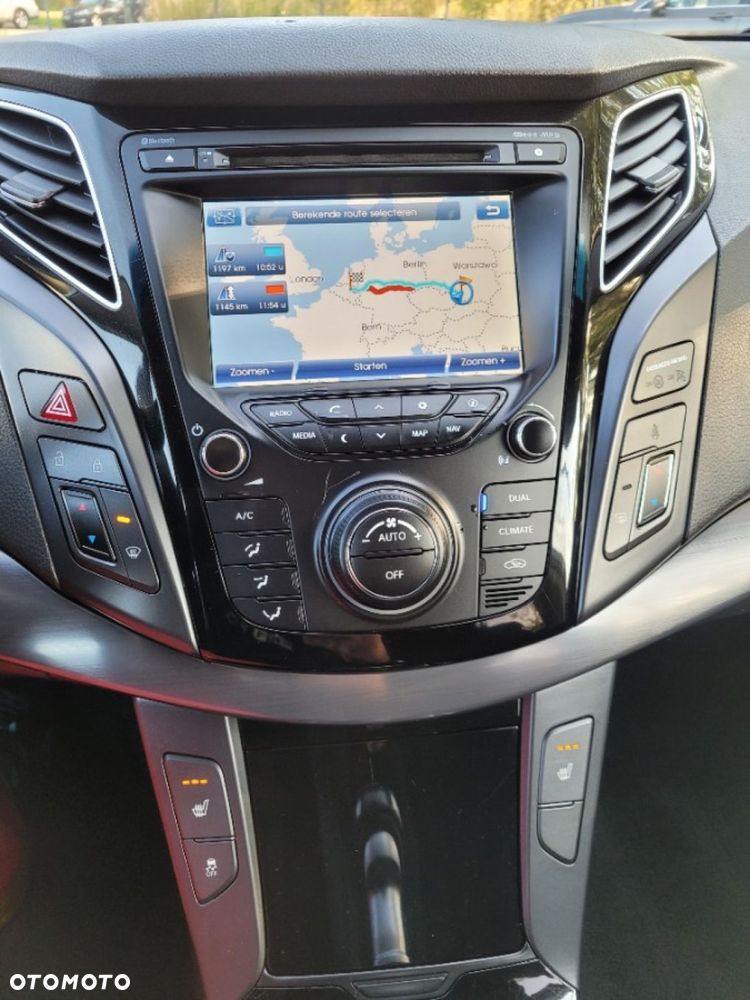 Hyundai i40 i40cw 2.0 Premium - 22