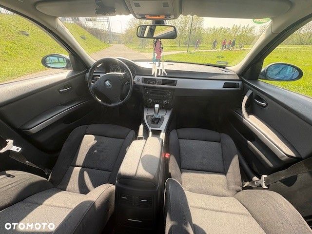 BMW Seria 3 - 10