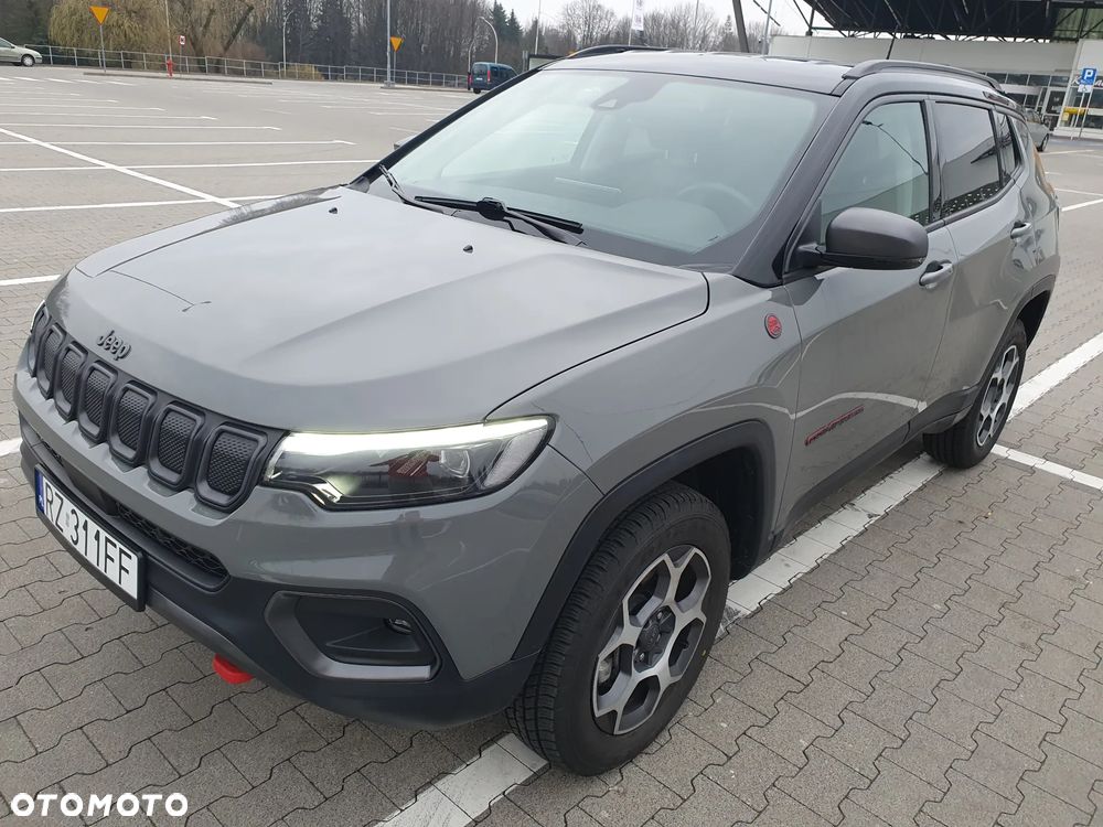 Jeep Compass - 34