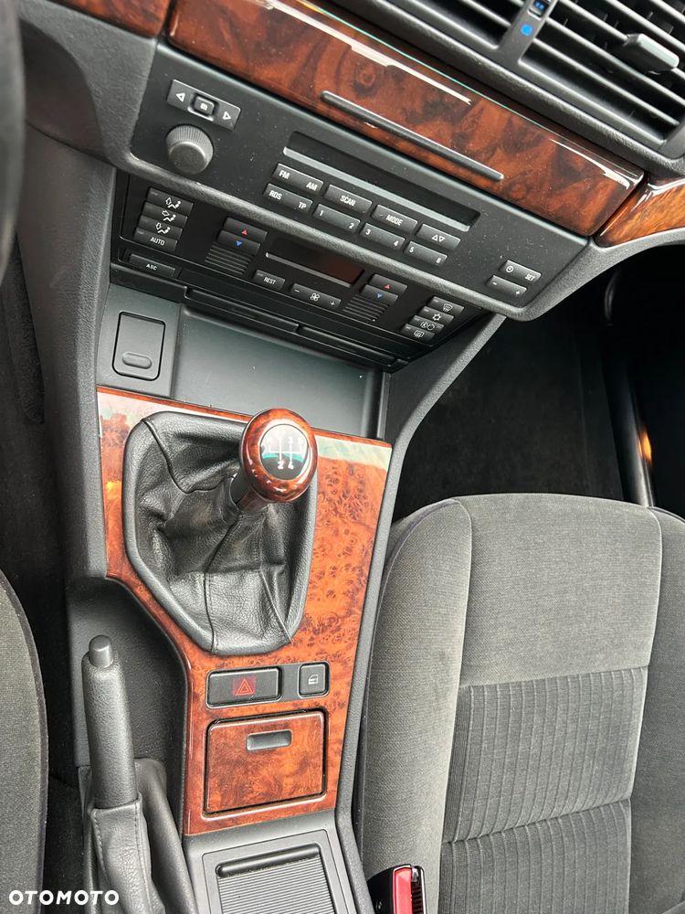 BMW Seria 5 525tds - 30
