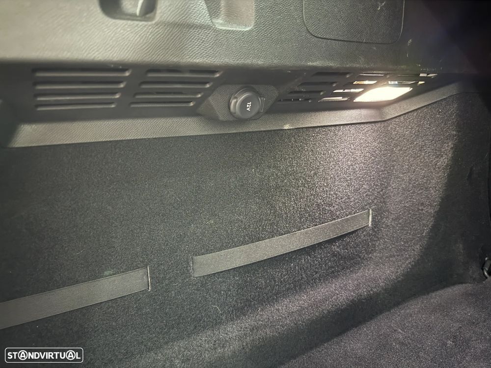 Peugeot 408 225 e-EAT8 Allure - 57