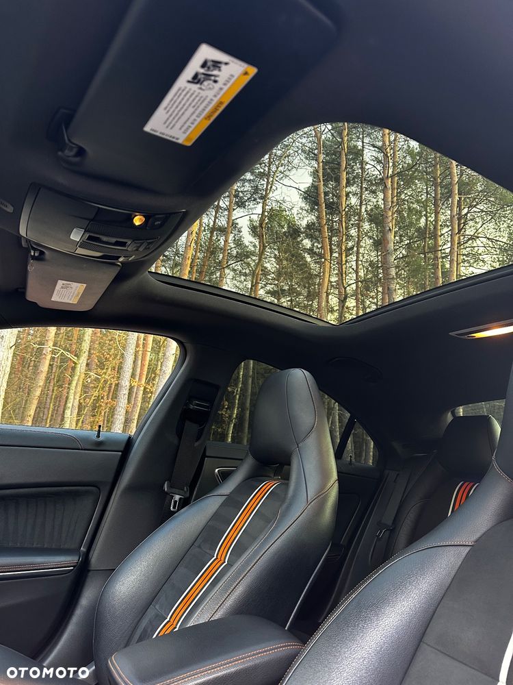 Mercedes-Benz CLA 250 7G-DCT AMG Line - 22