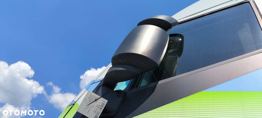 LUSTERKO LEWE IVECO STRALIS AS440ST/P LNG 2019 - 2