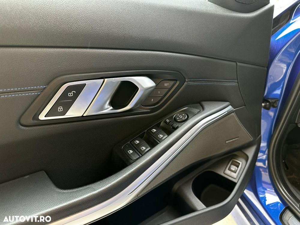 BMW Seria 3 320d xDrive AT - 25