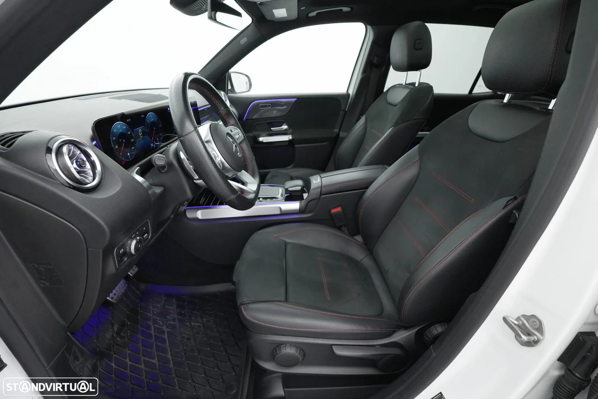 Mercedes-Benz GLB 200 d AMG Line - 12