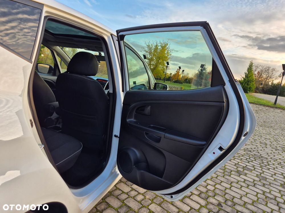 Kia Venga 1.6 CRDi 128 Dream-Team Edition - 34