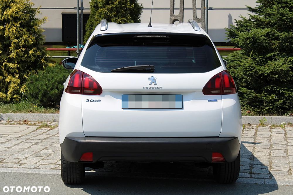 Peugeot 2008 - 9