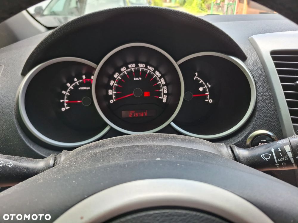 Kia Venga 1.6 CRDi 128 Business Line - 8