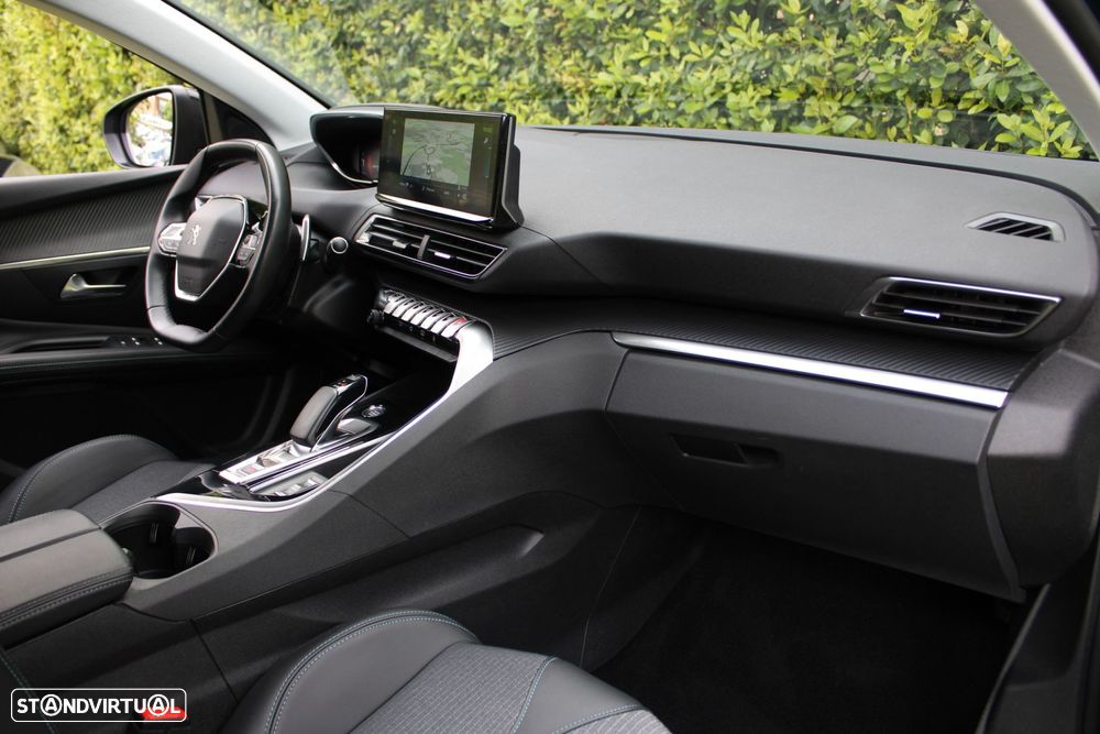 Peugeot 3008 1.6 Hybrid Allure e-EAT8 - 32
