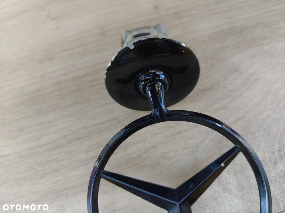 MERCEDES W210 W211 W220 W221 W203 W212 CELOWNIK MASKI EMBLEMAT ZNACZEK czarny - 2