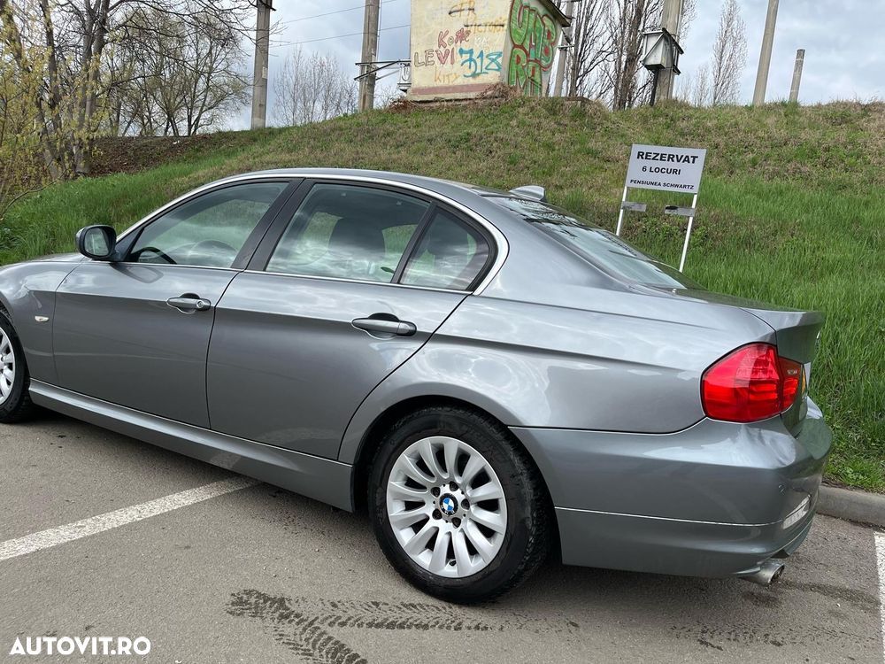 BMW Seria 3 320d DPF Aut. - 4