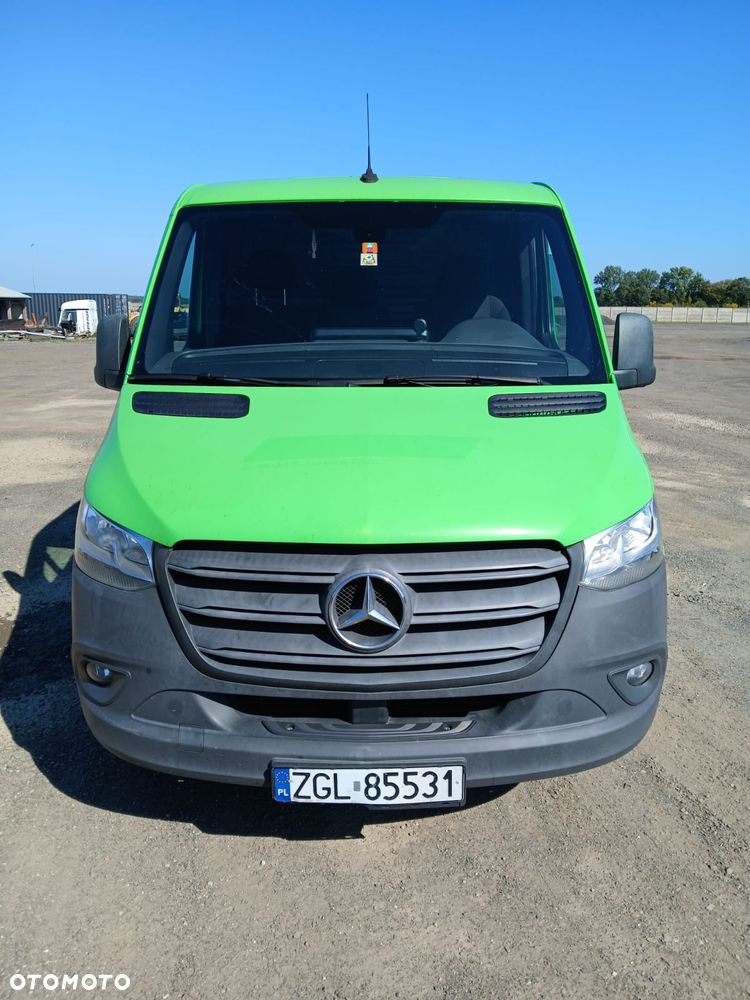 Mercedes-Benz Sprinter - 1