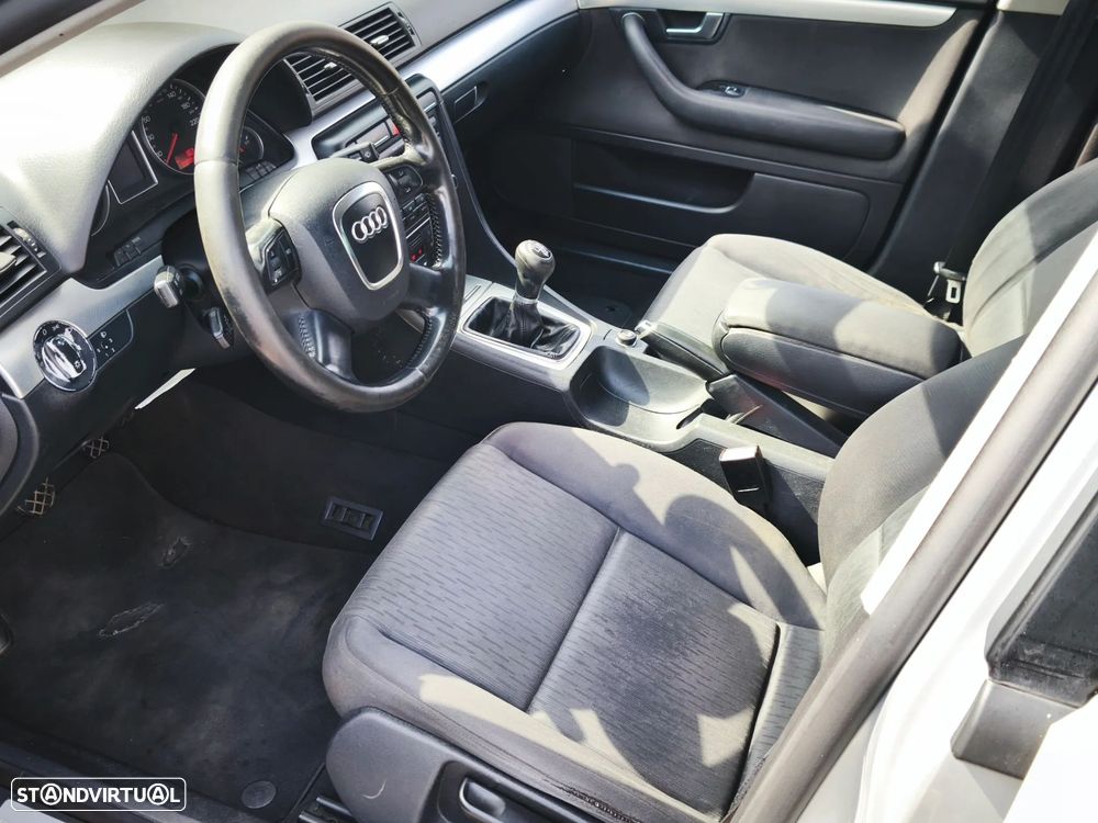 Audi A4 2.0 TDI S-line - 11