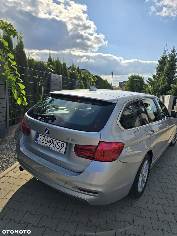 BMW Seria 3 318d - 5