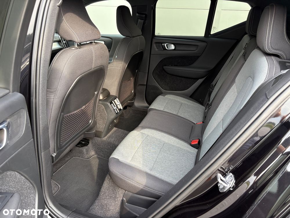 Volvo XC 40 - 31