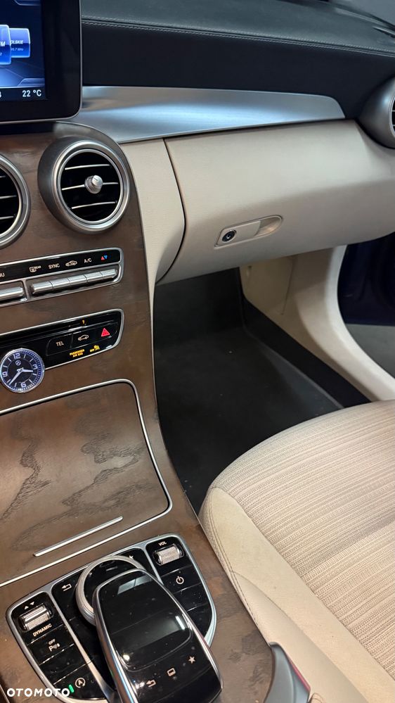 Mercedes-Benz Klasa C 200 4-Matic 7G-TRONIC - 12