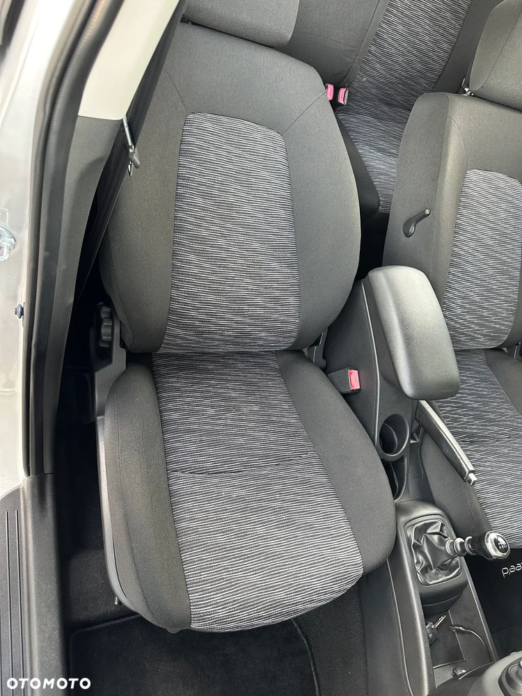 Kia Ceed - 30