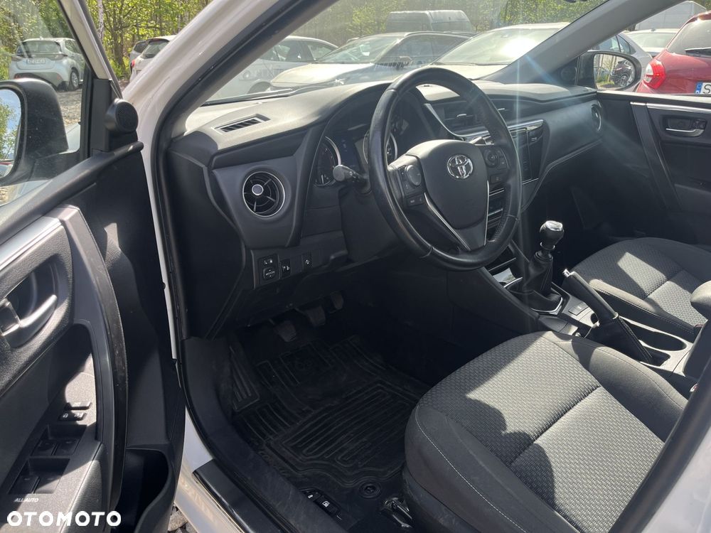 Toyota Corolla - 14